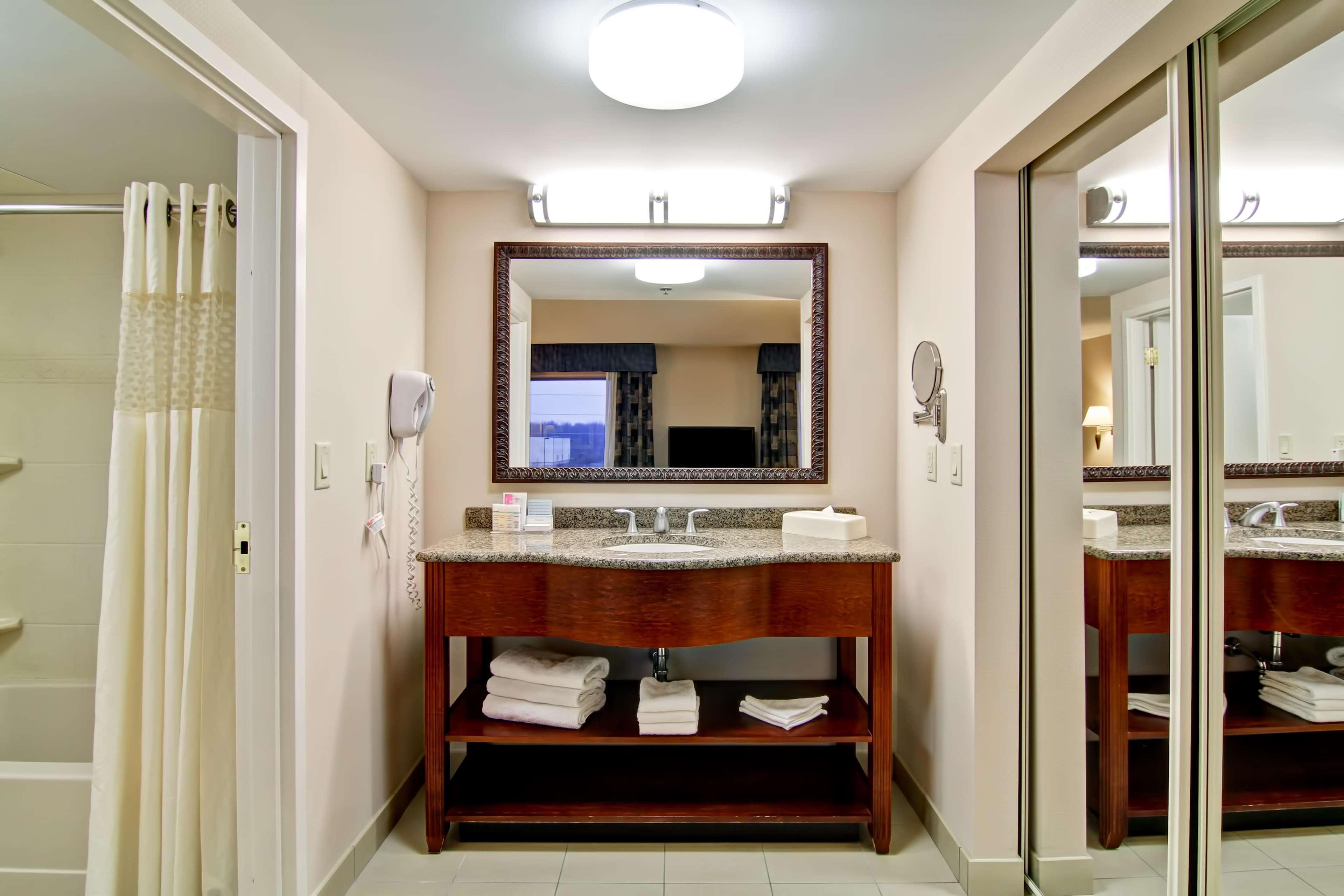 Hampton Inn & Suites Guelph Buitenkant foto