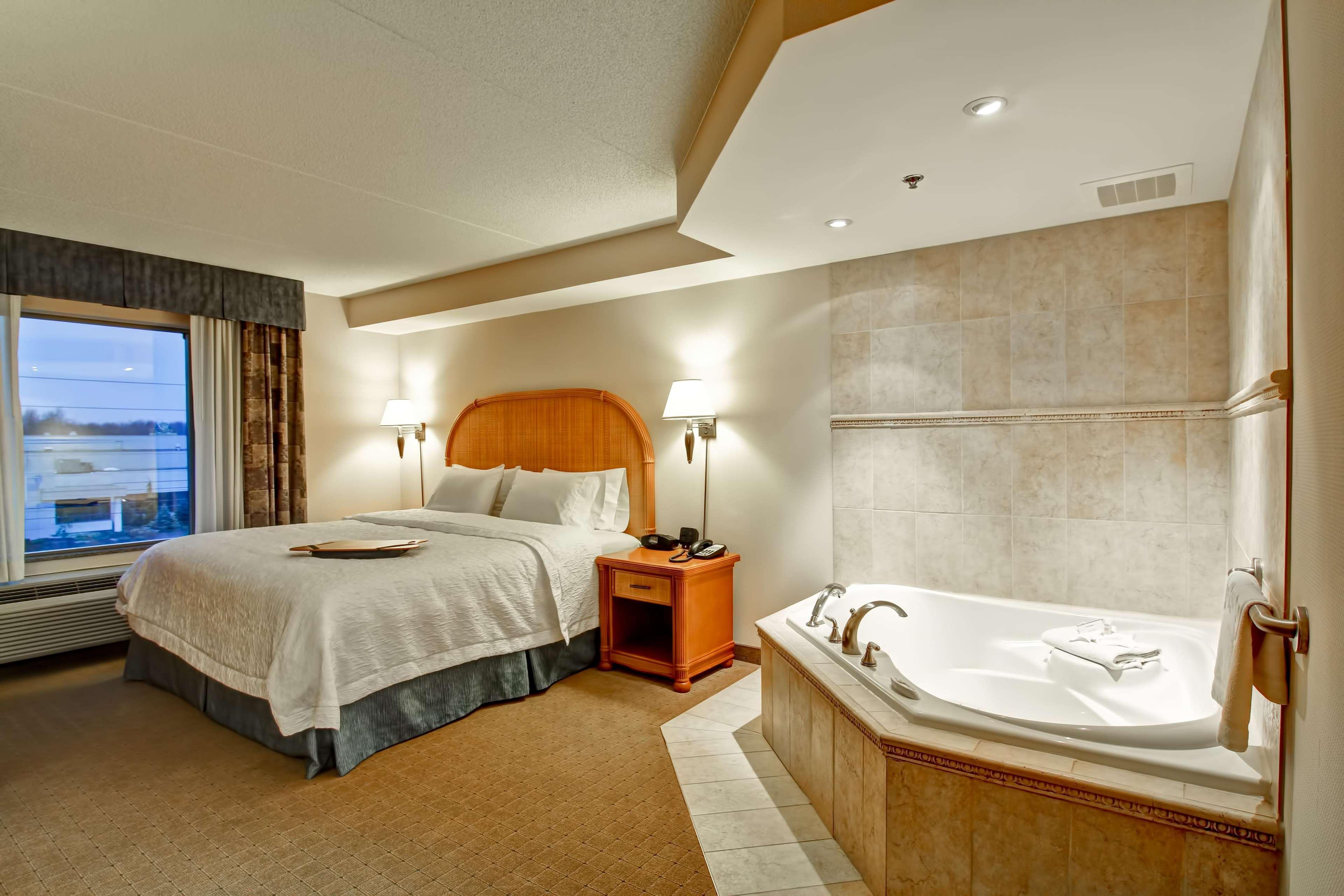 Hampton Inn & Suites Guelph Buitenkant foto