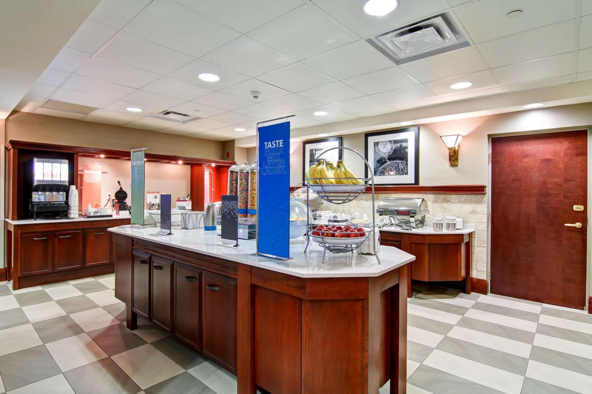 Hampton Inn & Suites Guelph Buitenkant foto